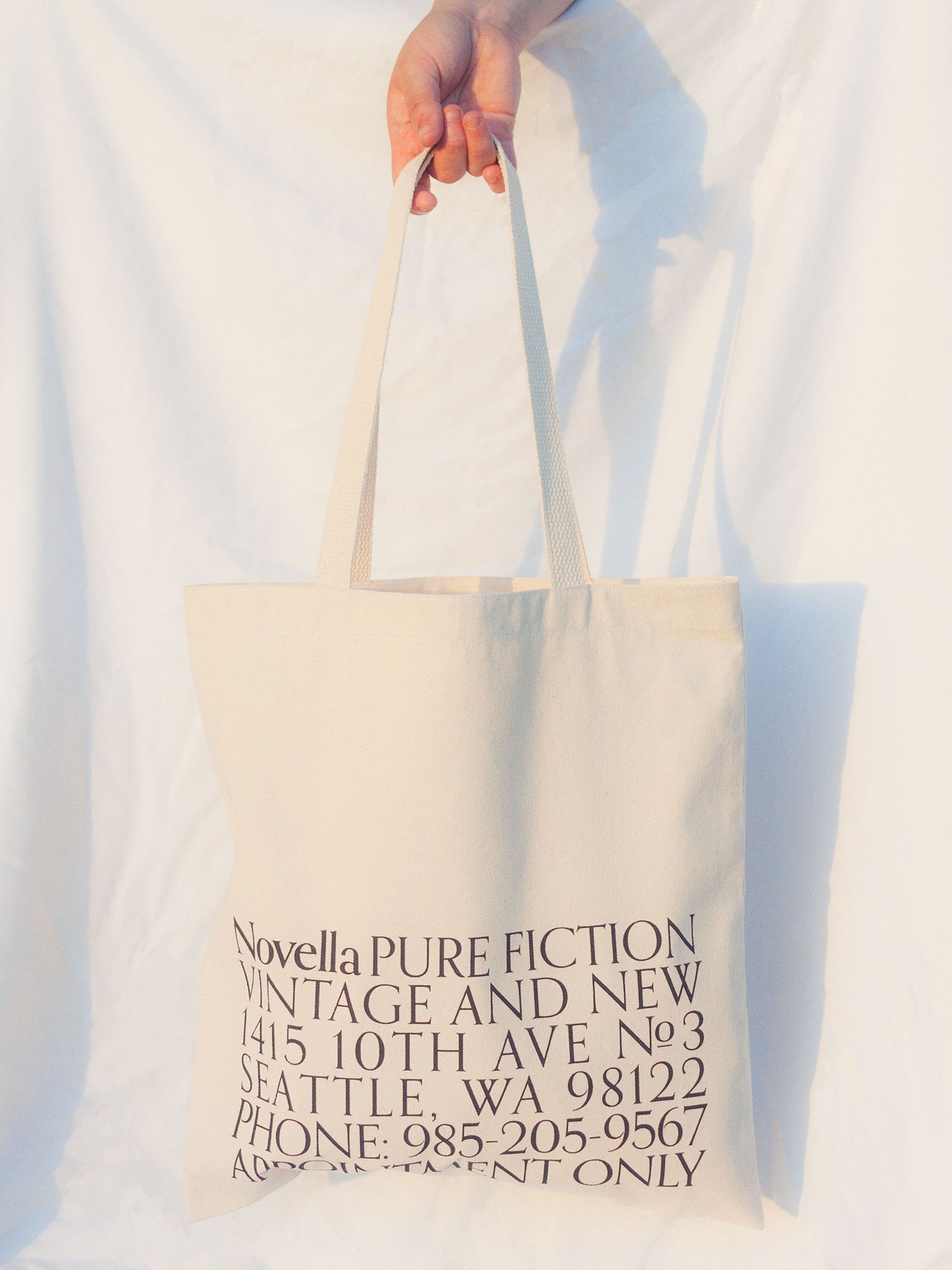 NOVELLA LOCKUP TOTE CANVAS
