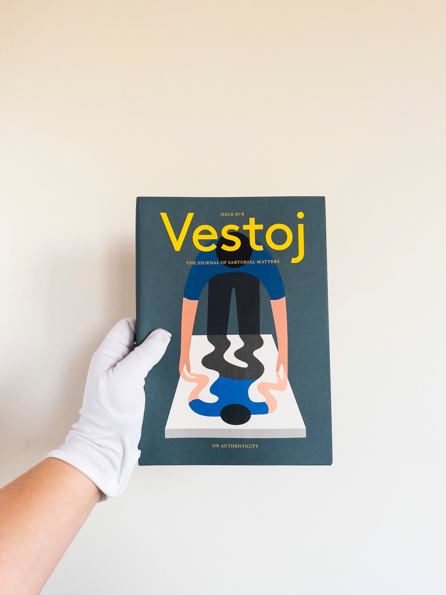 Vestoj 8 "On Authenticity"